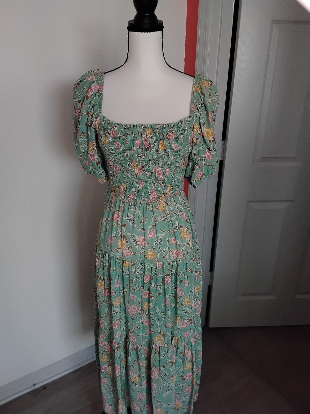 NWOT Yumi Kim Mint Floral Puff-Sleeve Smocked Maxi Dress - Picture 1 of 3